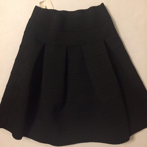 H&M Black Skirt - Picture 1 of 2